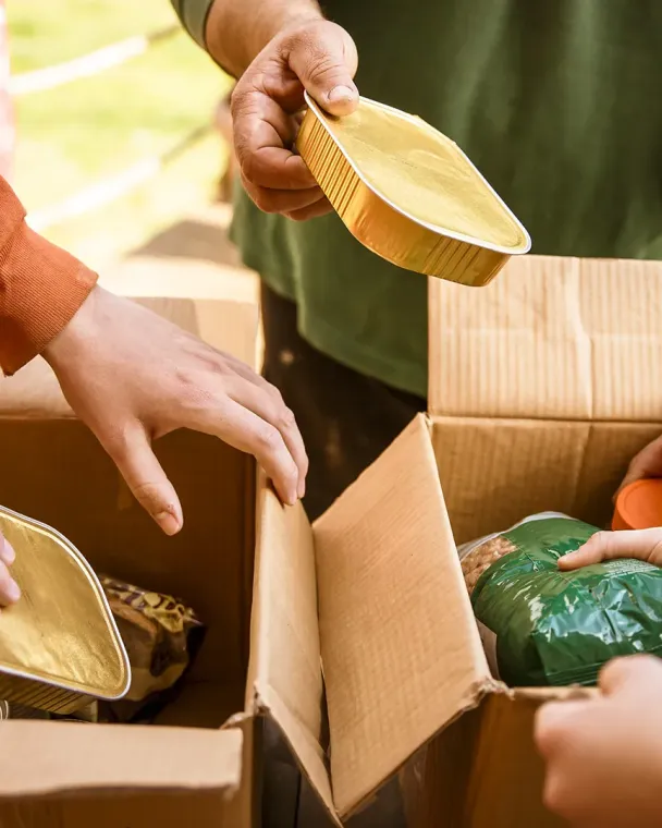 collecting food donations